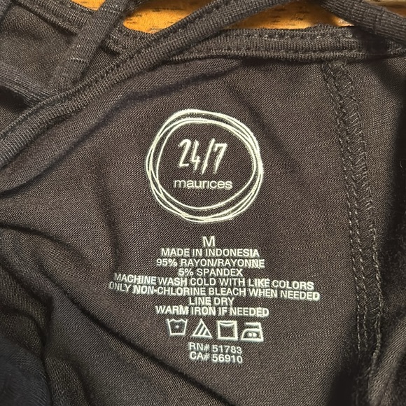 Women’s black long tank top size medium. - Picture 3 of 3